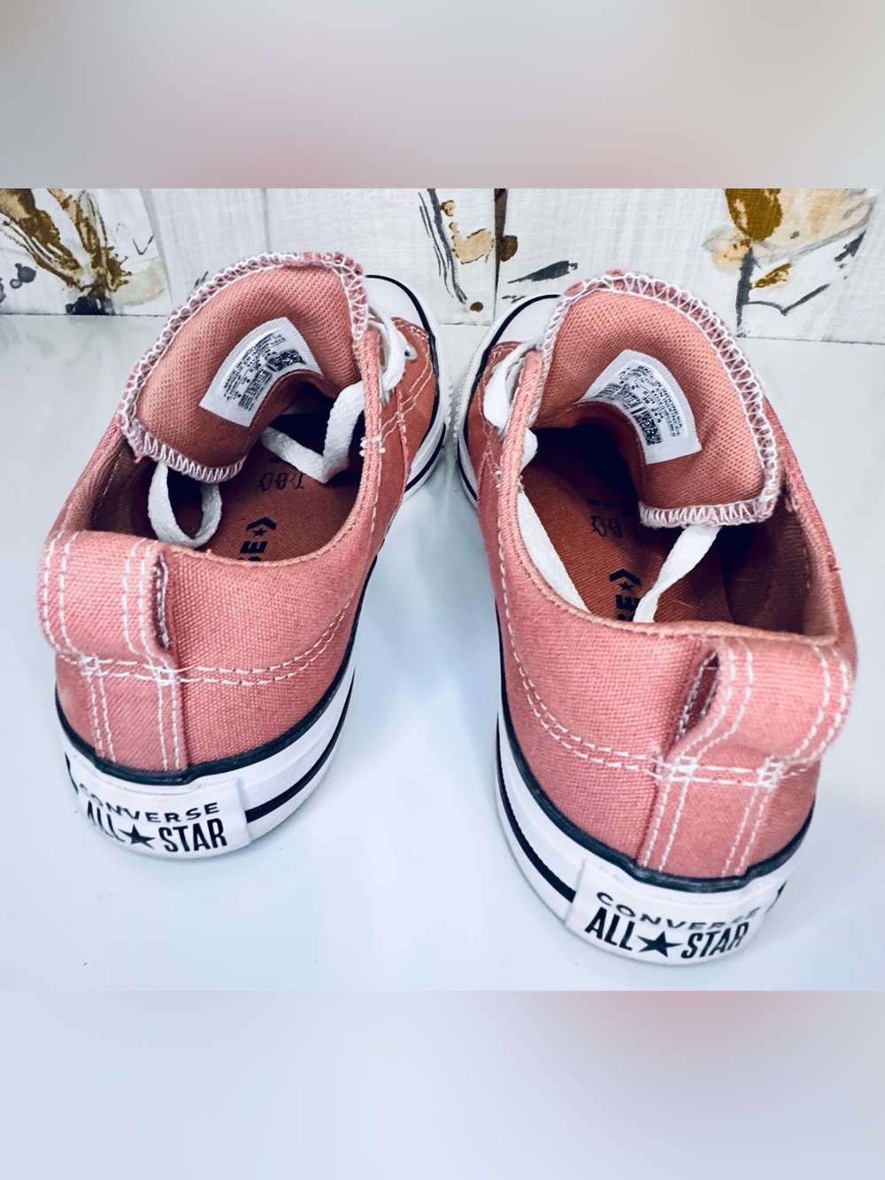 Converse All Stars Low Top Salmon Worn Twice Women’s Size 8 - Picture 6 of 9